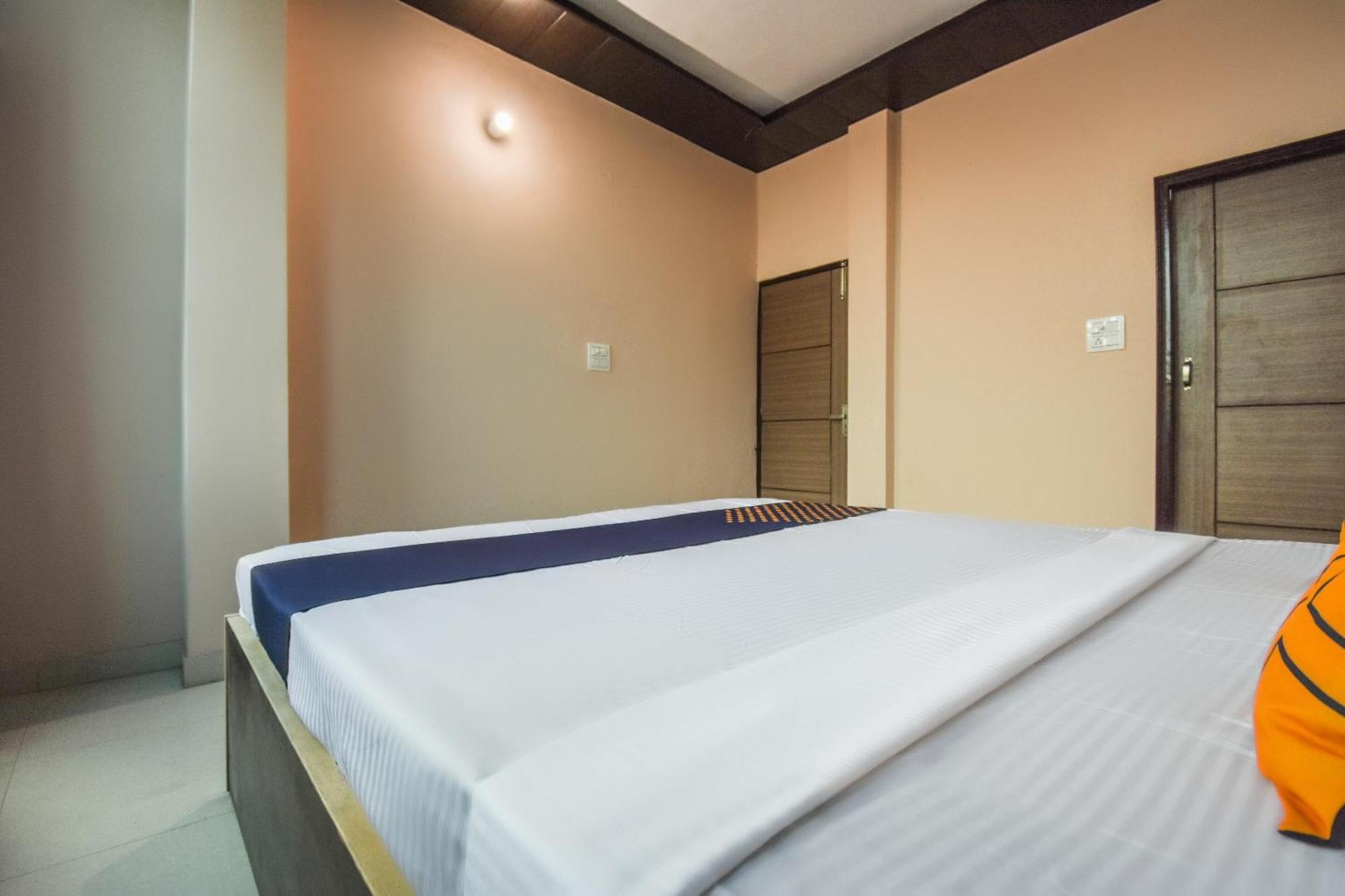 SPOT ON 65851 Hotel Hi Tech Panchkula Exterior foto