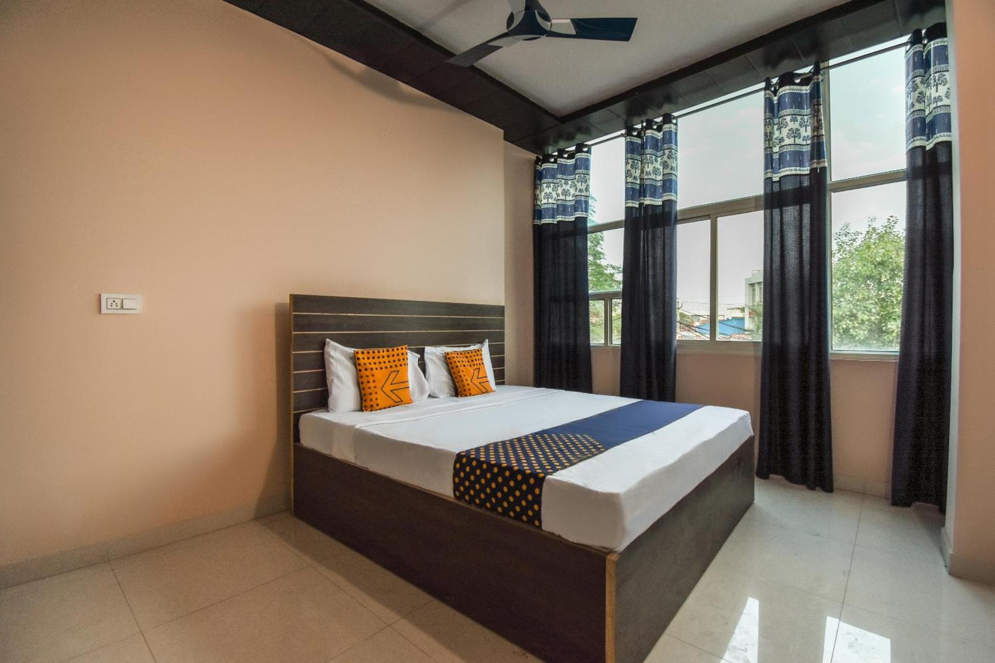 SPOT ON 65851 Hotel Hi Tech Panchkula Exterior foto