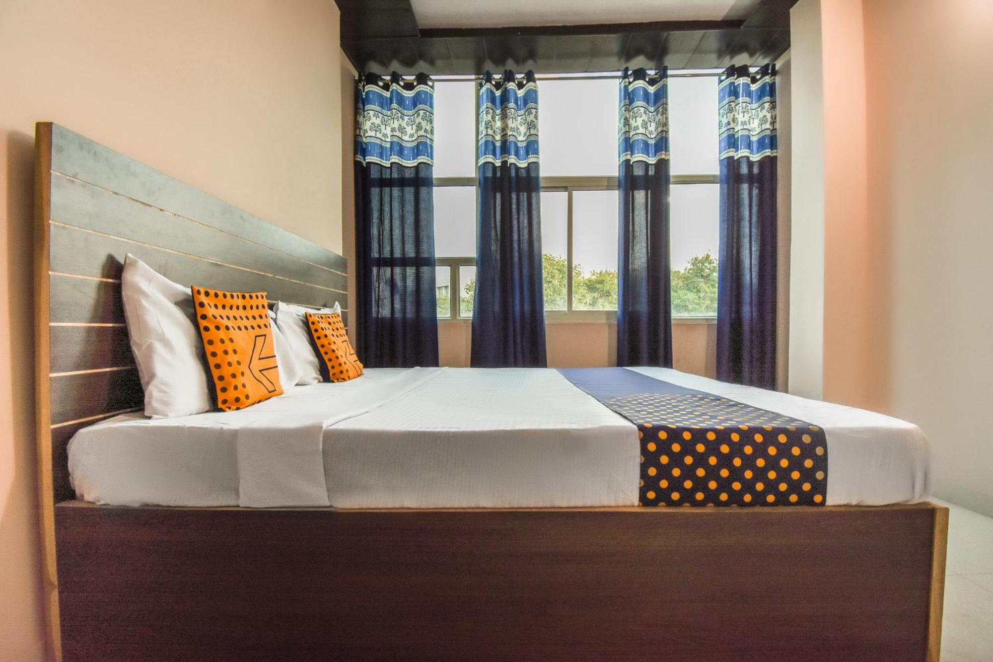 SPOT ON 65851 Hotel Hi Tech Panchkula Exterior foto